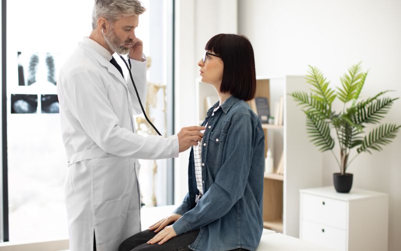 Regularne kontrole po zabiegu ablacji serca.