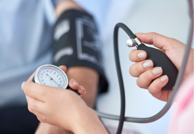 mierzenie ciśnienia krwi