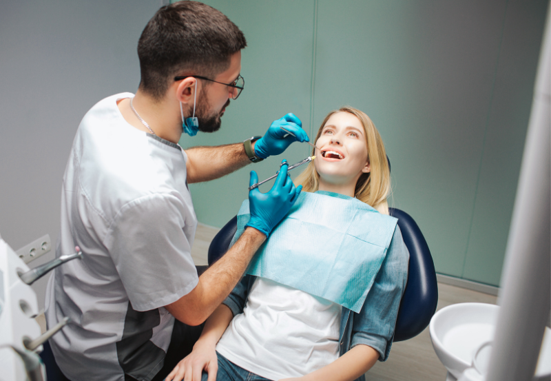 wszczepianie implantów z narkozą