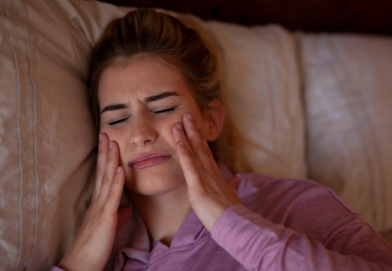 Zgrzytanie zębami w nocy
