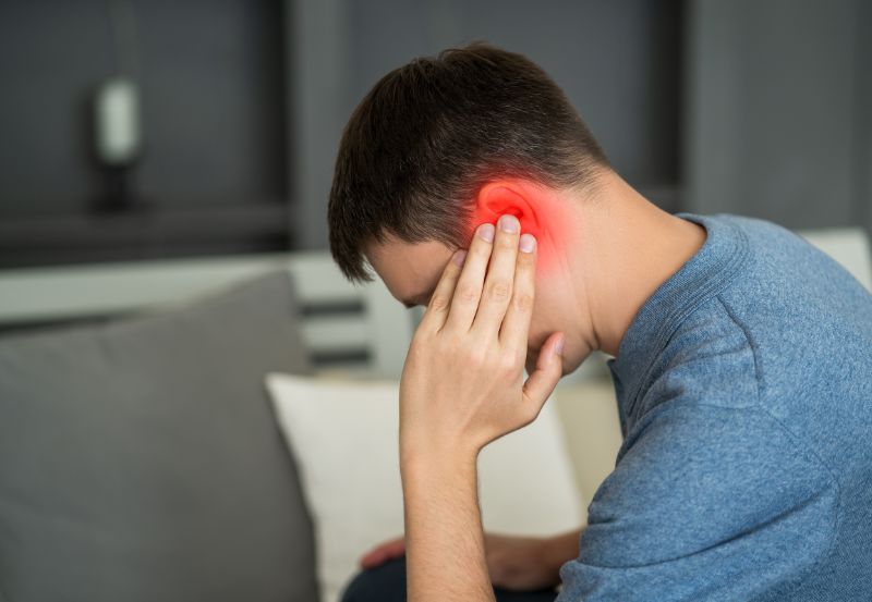 Ból po przekuciu ucha