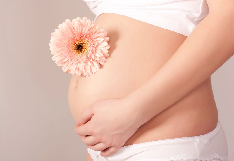 brzuch kobiety w ciąży