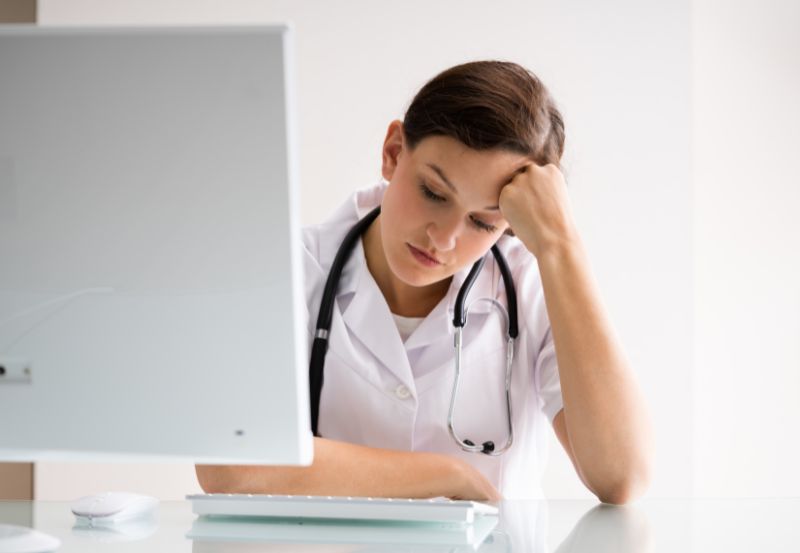 Lekarz wystawiający zwolnienie online