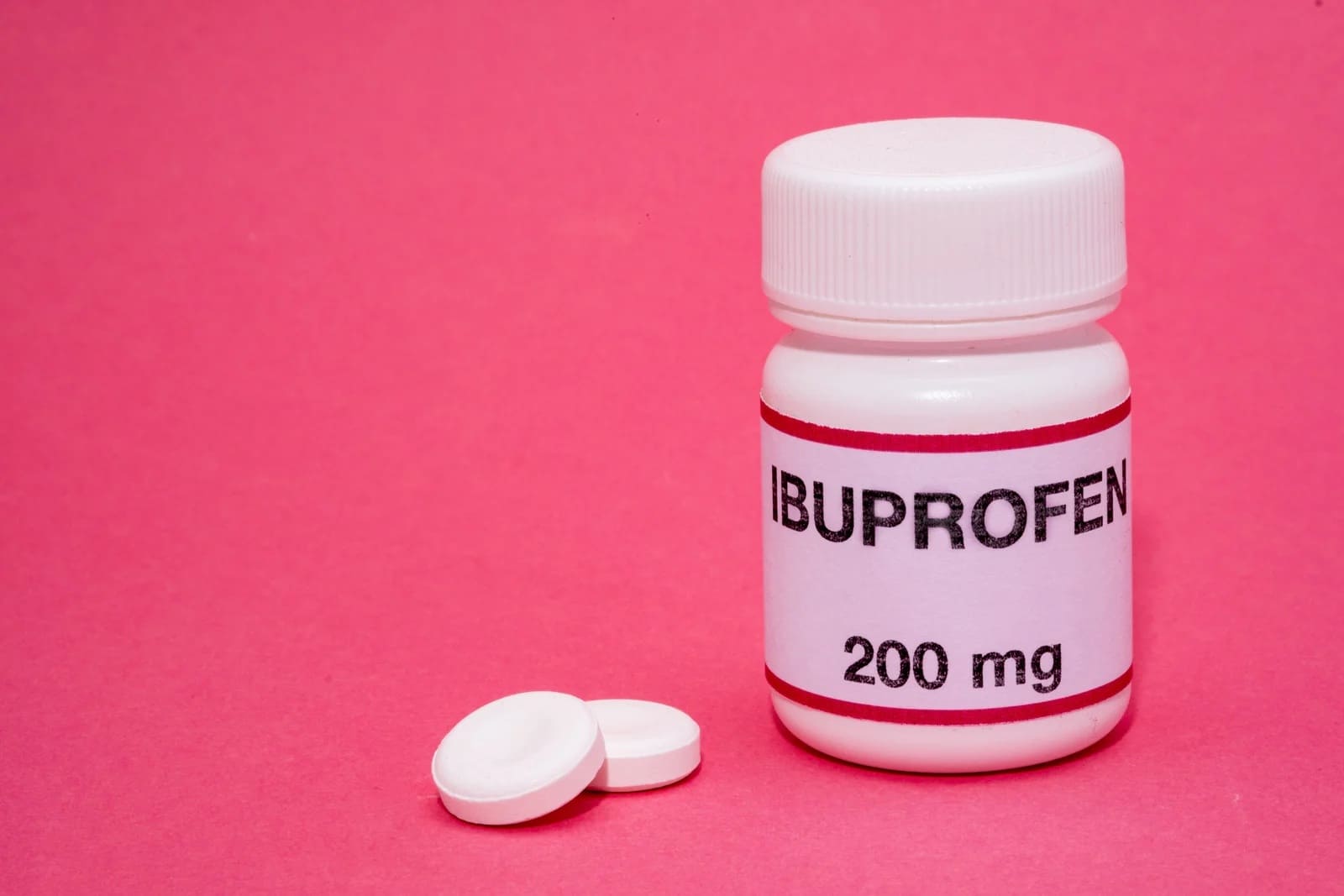 Ibuprofen i paracetamol — czy można je łączyć? Zasady bezpieczeństwa i najczęstsze błędy