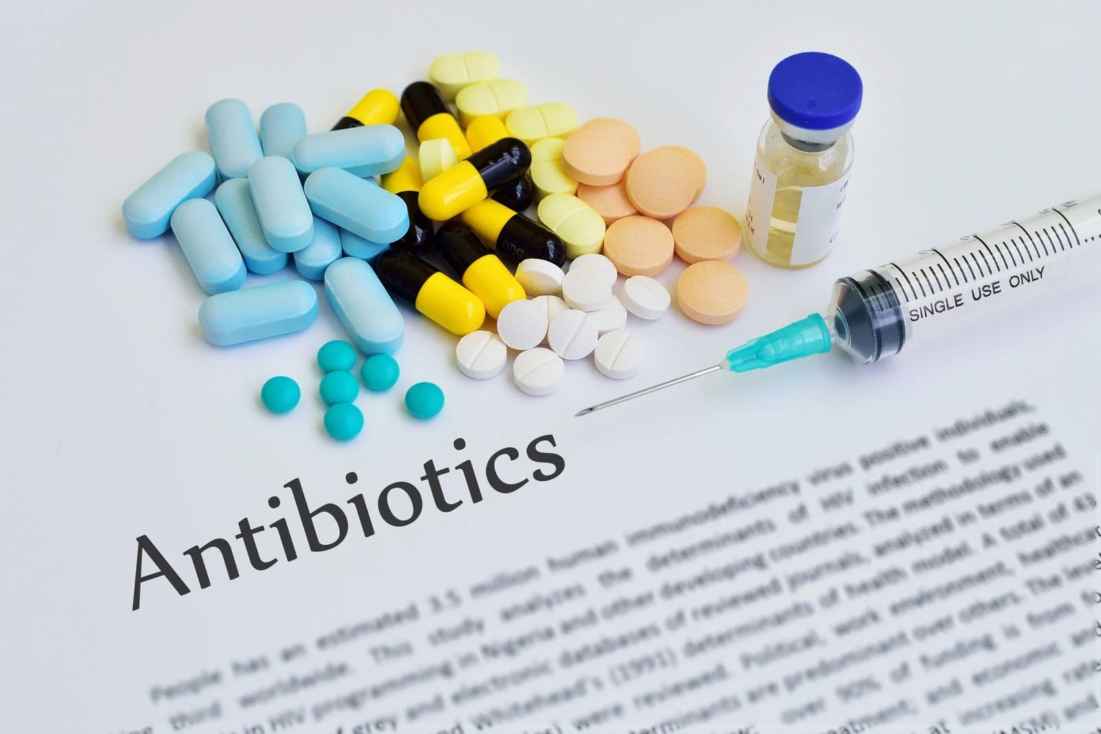 Probiotyk przy antybiotyku – kiedy go brać, żeby wspierać jelita bez błędów