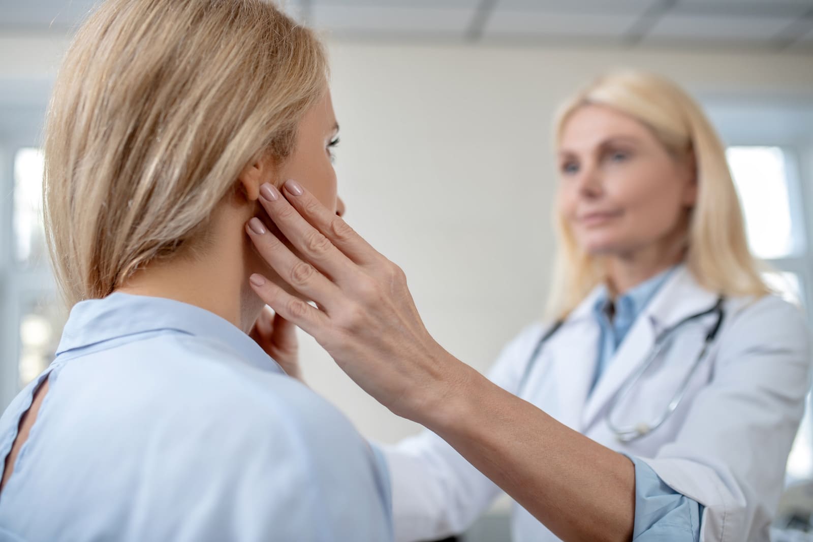 Długotrwale powiększone węzły chłonne – diagnostyka i sygnały alarmowe