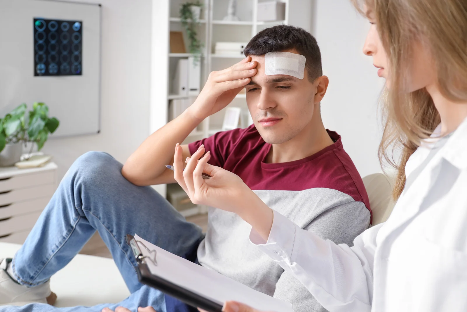 Zespół po wstrząśnieniu mózgu – objawy, diagnostyka i możliwości leczenia